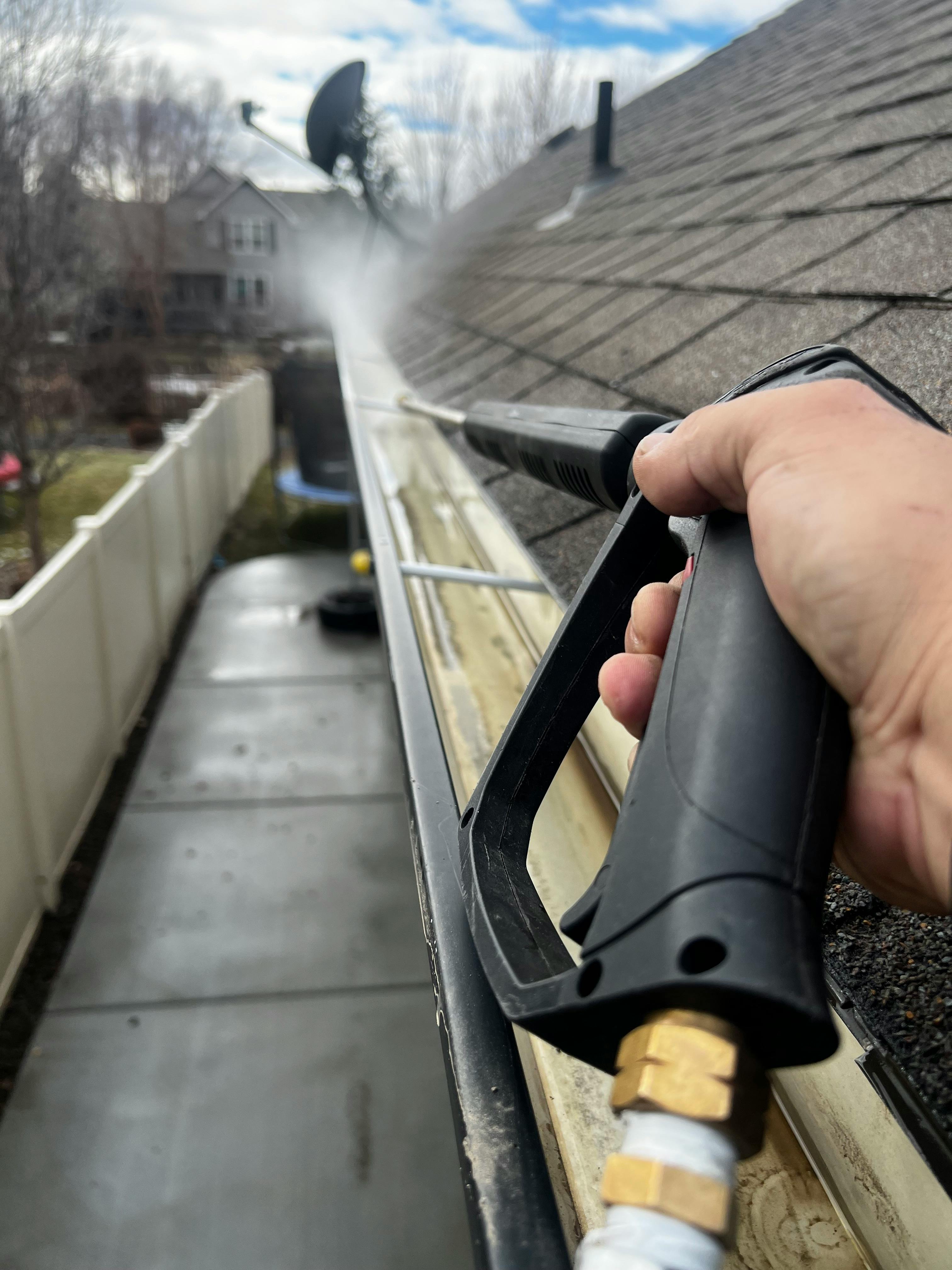 Real gutter cleaning job
